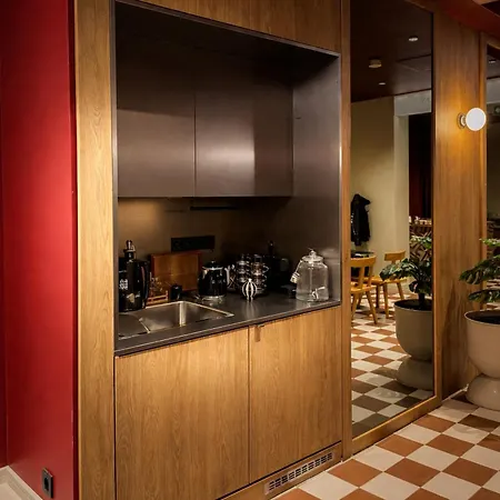 Twentyseven Boutique Hotel *