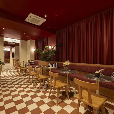 Twentyseven Boutique 4*