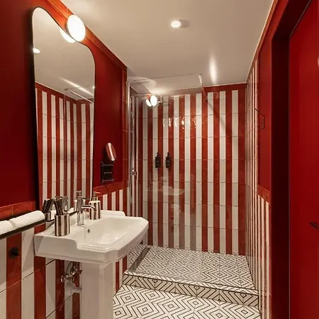 Hotel Twentyseven Boutique 4*