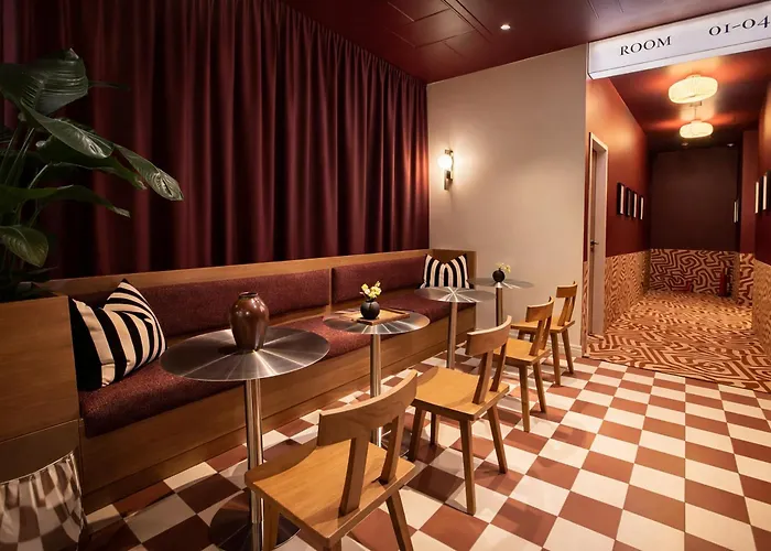 Twentyseven Boutique Hotel *